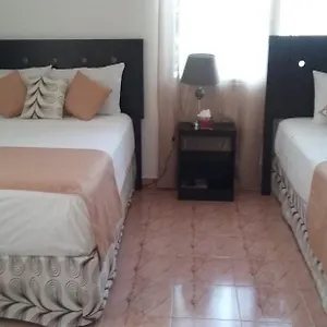 room-in-cancun-deluxe.quintano-roohotels.com/
